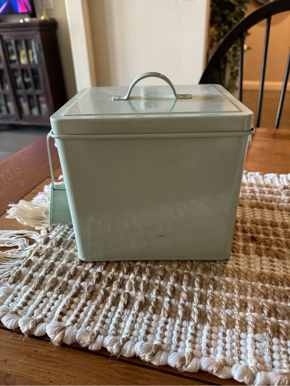 Bentley Green Laundry Tin Box with scoop